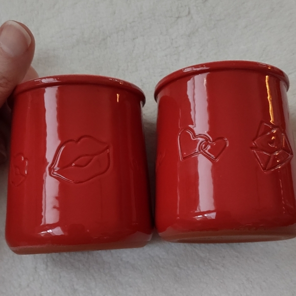 La Fermiere Yogurt Red Ceramic Valentine's Day Crocks - Picture 3 of 5